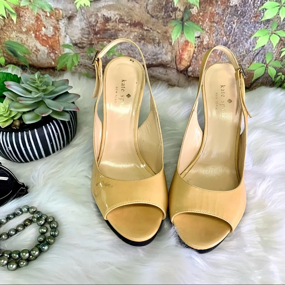 KATE SPADE Nude/Gold Peep Toe Patent Wedges, 8B